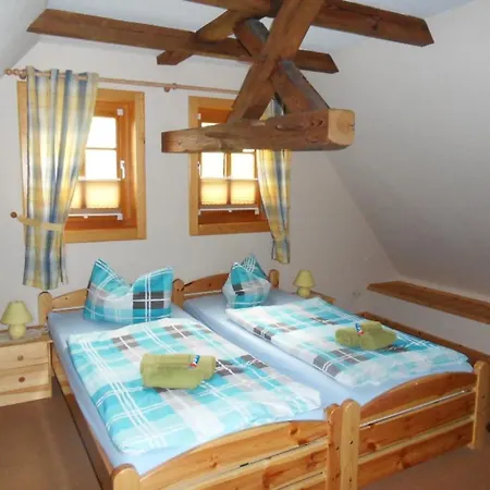 Ferienwohnanlage John Alter Stall * Бург